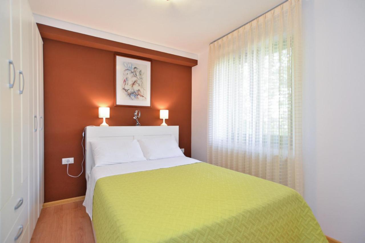 Apartment Snjezana 1064 Rovinj Exterior photo